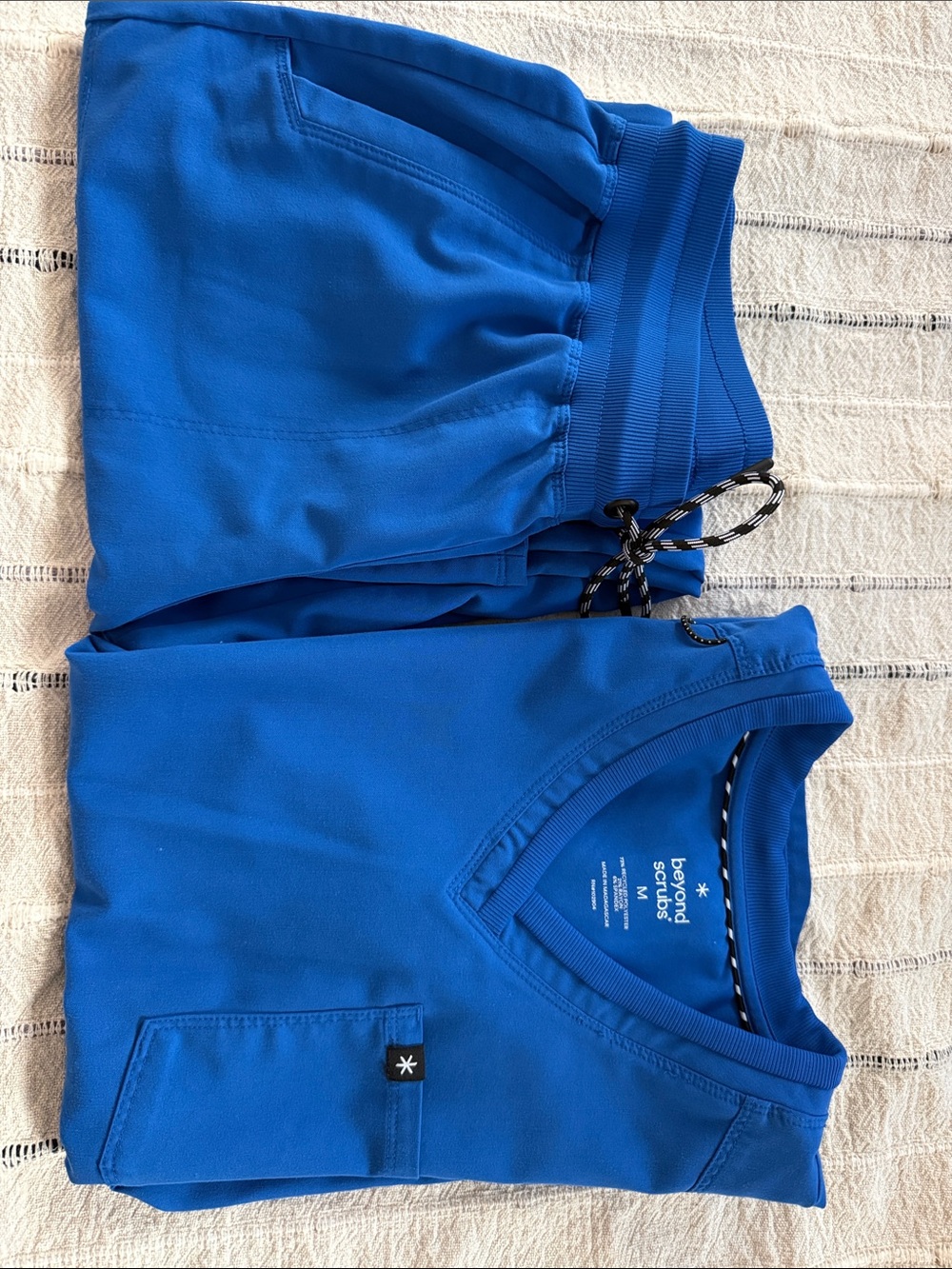 Beyond Scrubs Women's Royal Blue Style scrub set